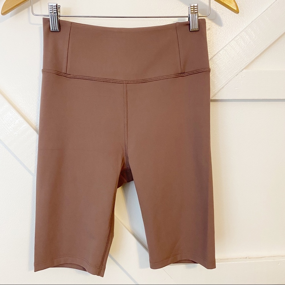 Girlfriend Collective FLOAT Ultralight High Rise Bike Short Sz Medium